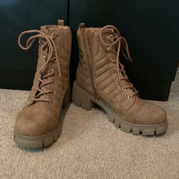 Tan Los Angeles boots (size 9) - Picture 2 of 4